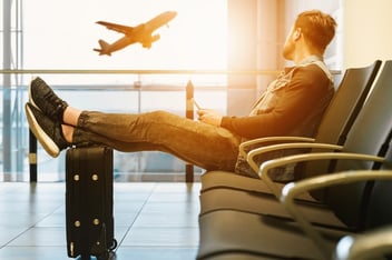 10 items à apporter dans votre bagage à main lors d’un vol d’avion